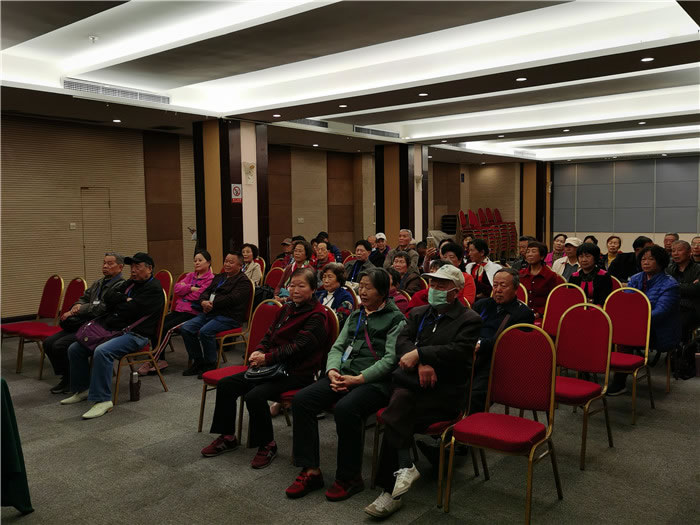 綿陽(yáng)中旅假日旅行社舉行新疆南疆專(zhuān)列(漠河專(zhuān)列)華陽(yáng)避暑線路推薦會(huì)暨客戶答謝會(huì)